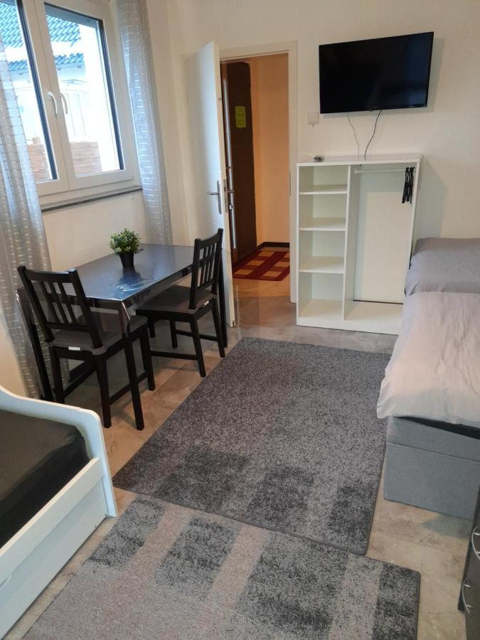 Berlin - Schoenefeld Gruene Wohnung Exteriér fotografie
